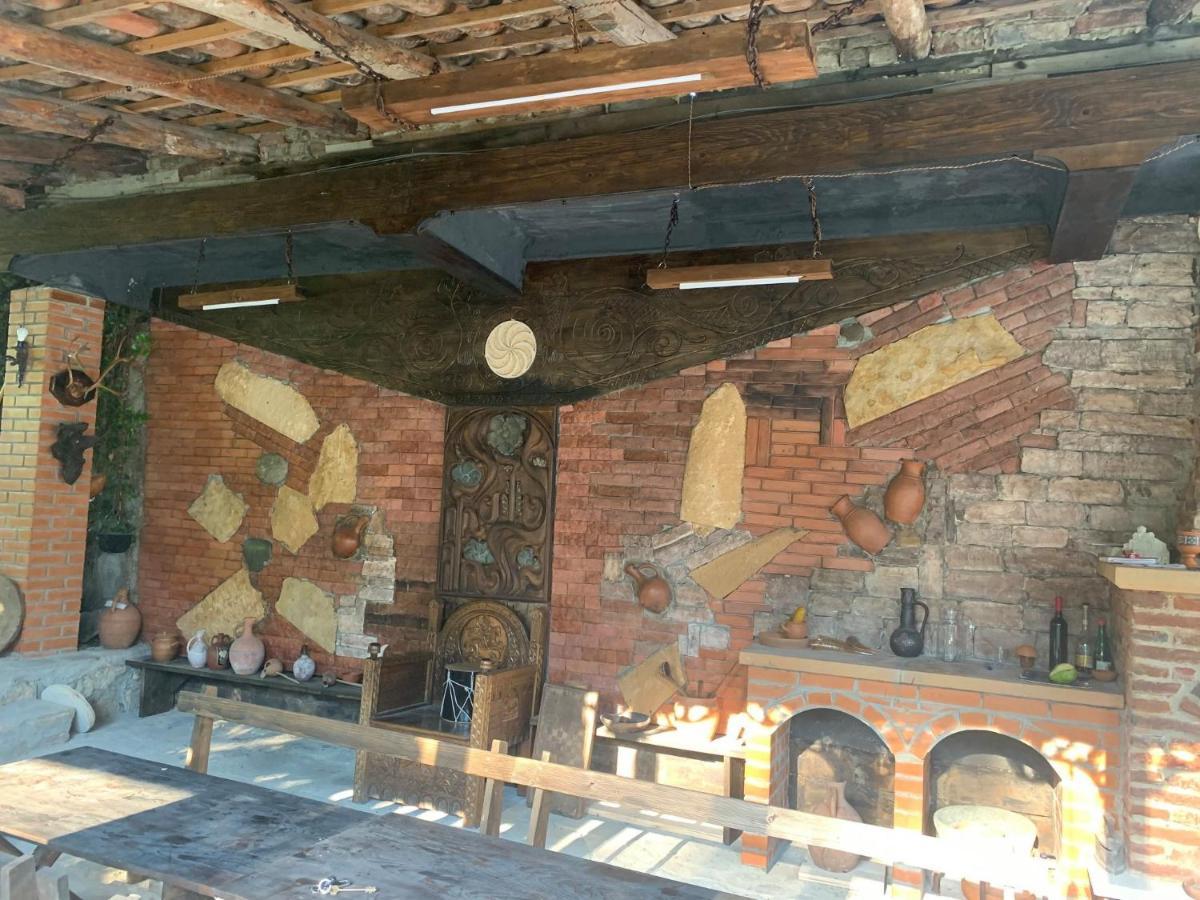 Hotel Sani Кутаиси Екстериор снимка