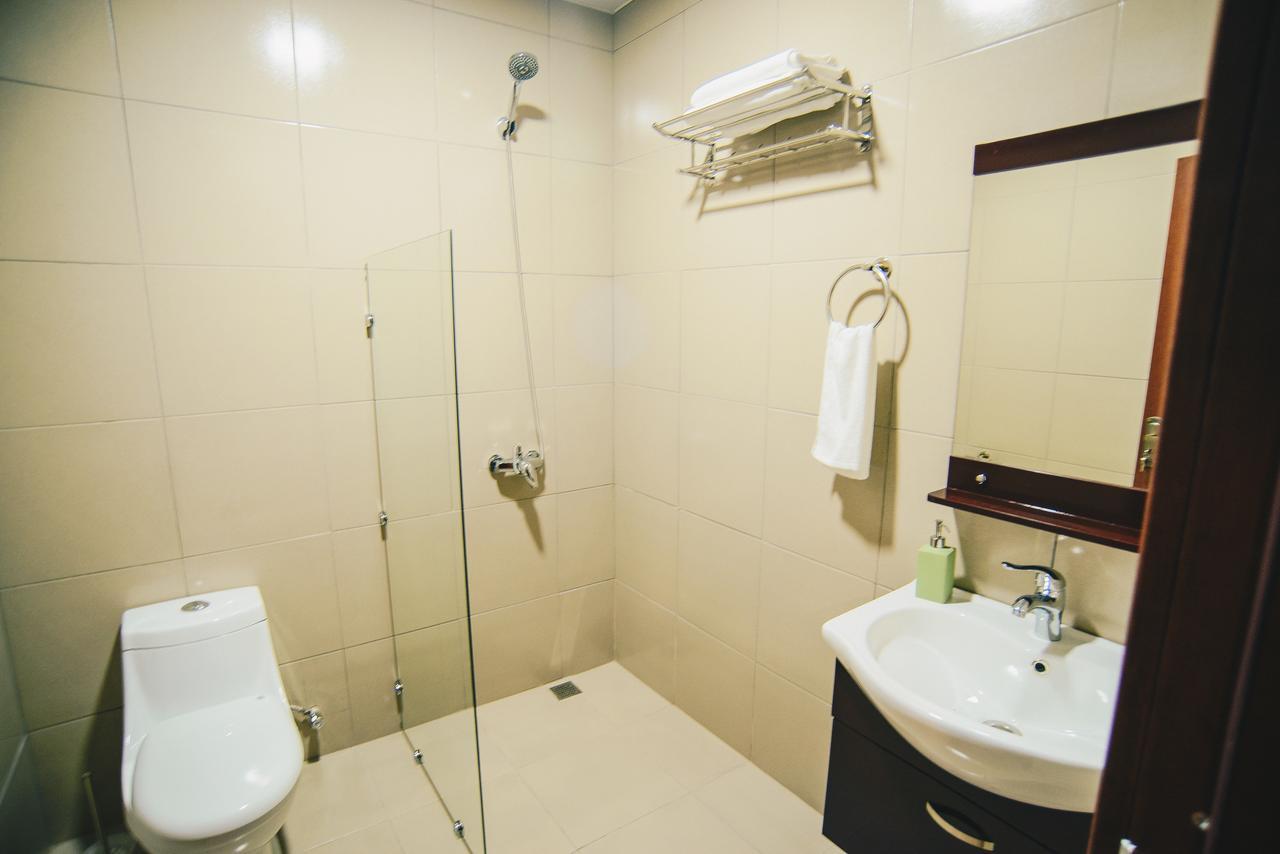 Hotel Sani Кутаиси Екстериор снимка