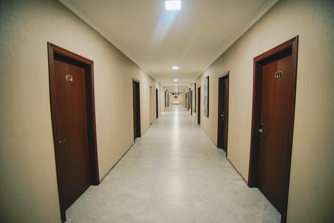Hotel Sani Кутаиси Екстериор снимка