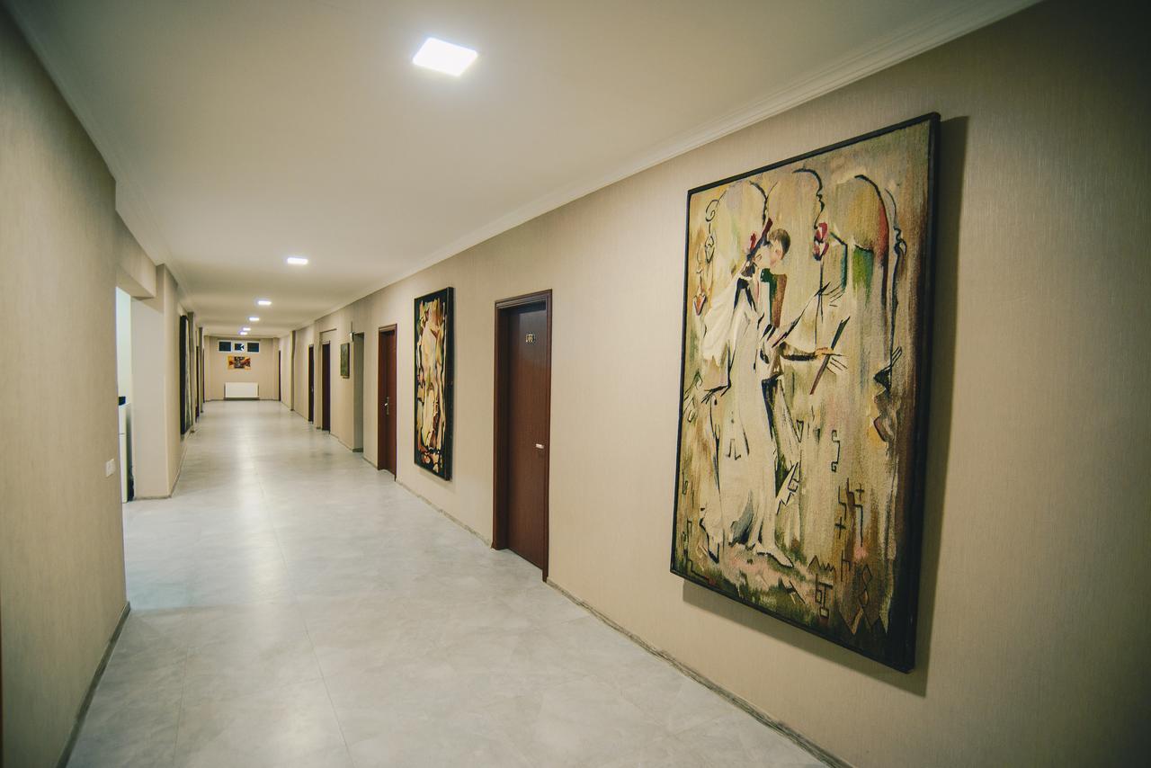 Hotel Sani Кутаиси Екстериор снимка