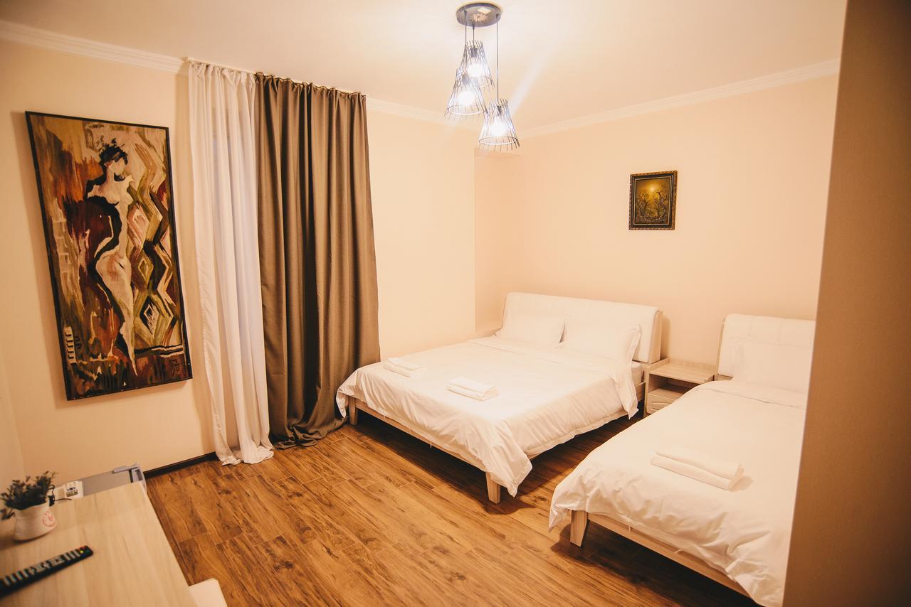 Hotel Sani Кутаиси Екстериор снимка