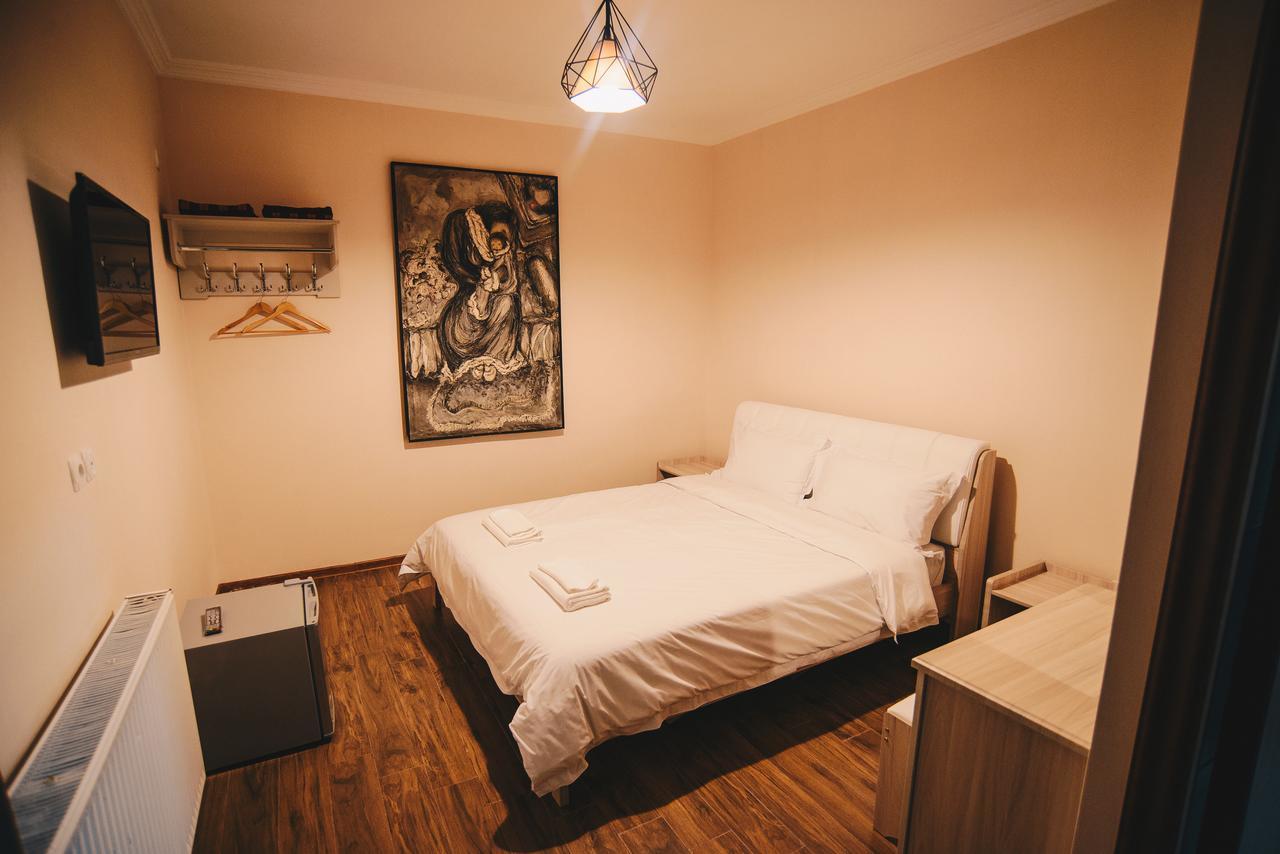 Hotel Sani Кутаиси Екстериор снимка