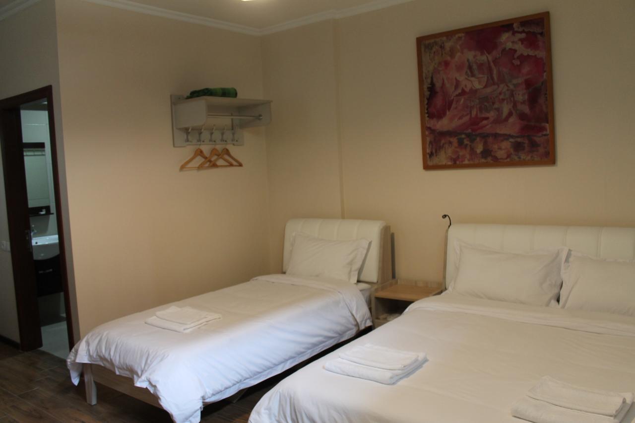 Hotel Sani Кутаиси Екстериор снимка
