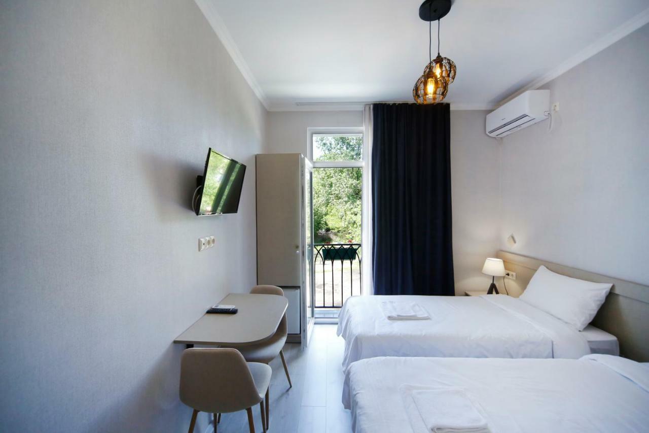 Hotel Sani Кутаиси Екстериор снимка