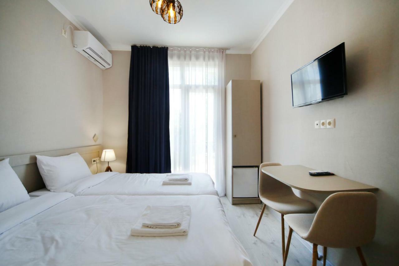 Hotel Sani Кутаиси Екстериор снимка