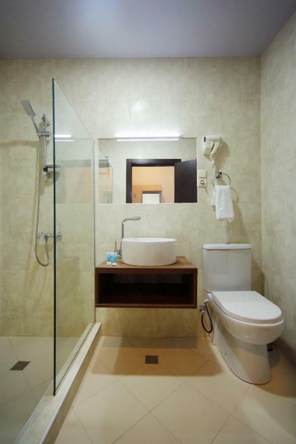 Hotel Sani Кутаиси Екстериор снимка