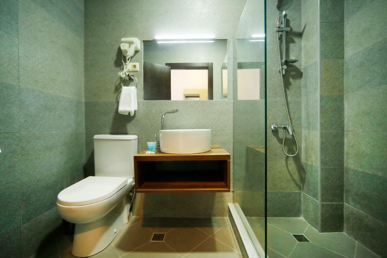 Hotel Sani Кутаиси Екстериор снимка